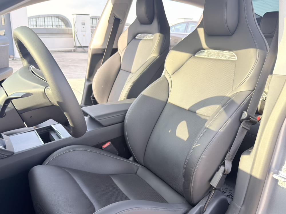 Tesla Model 3 2025 car image #8