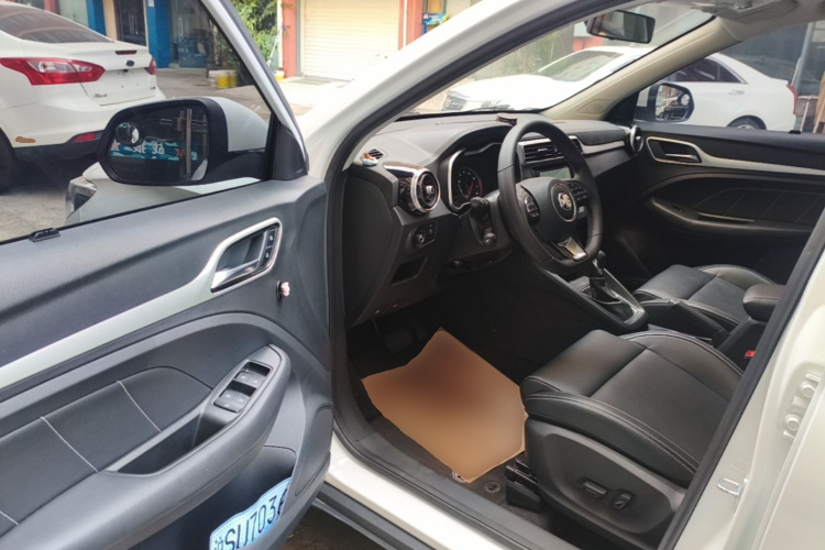 MG ZS 2019 car image #12