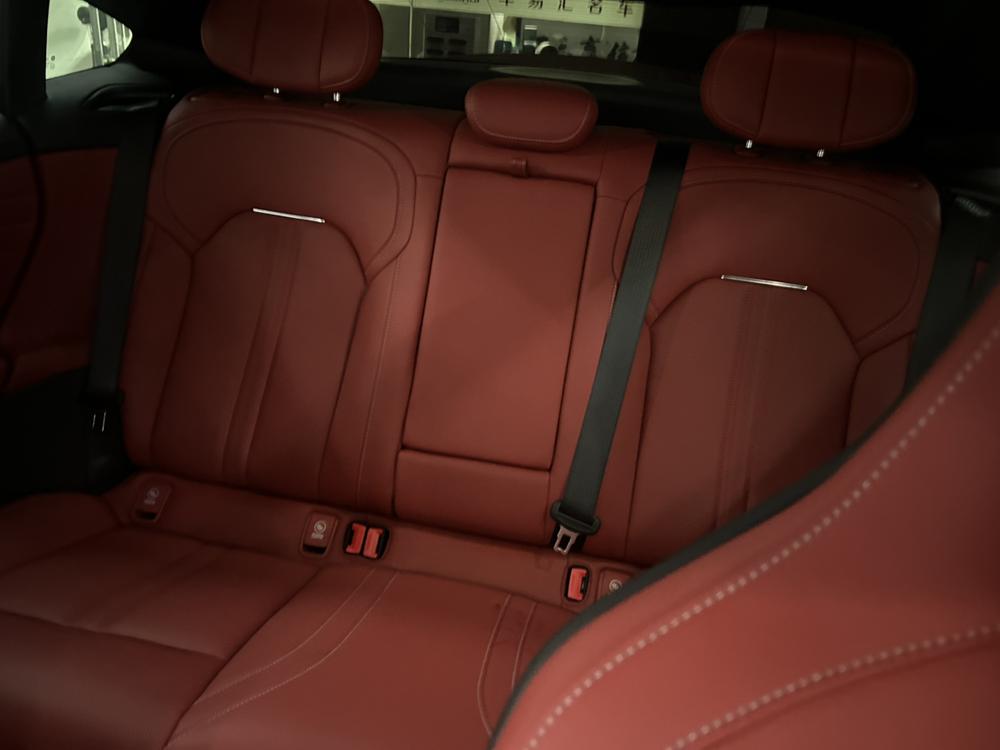2026 #15 2026 imagen de coche #15