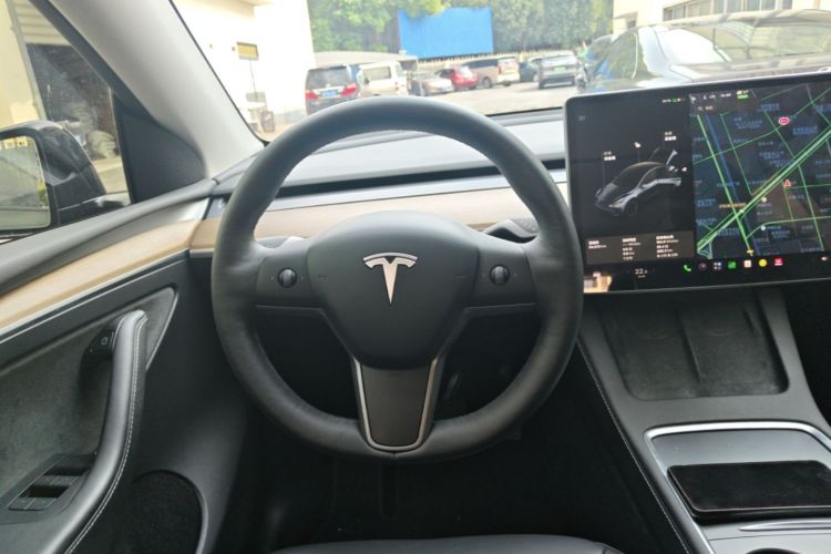 Tesla Model Y 2021 #11 Tesla Model Y 2021 immagine di auto #11