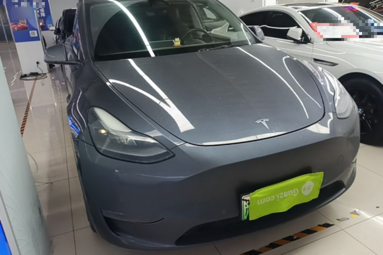 Tesla Model Y 2021 immagine di auto #4