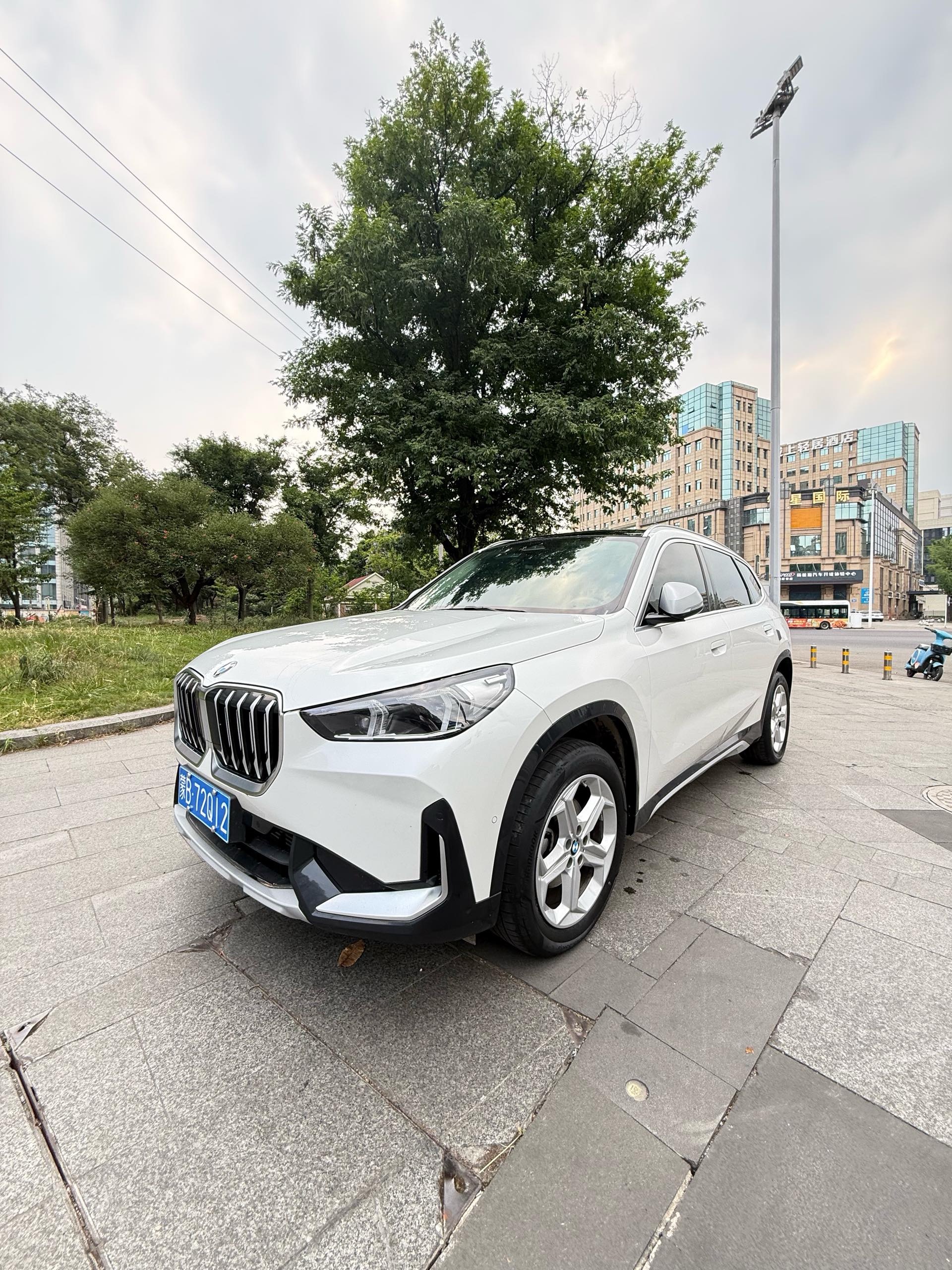 BMW X1 2024 BMW X1 2024 car image
