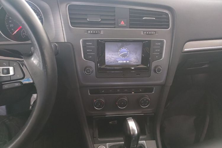 Volkswagen Golf 2016 car image #17