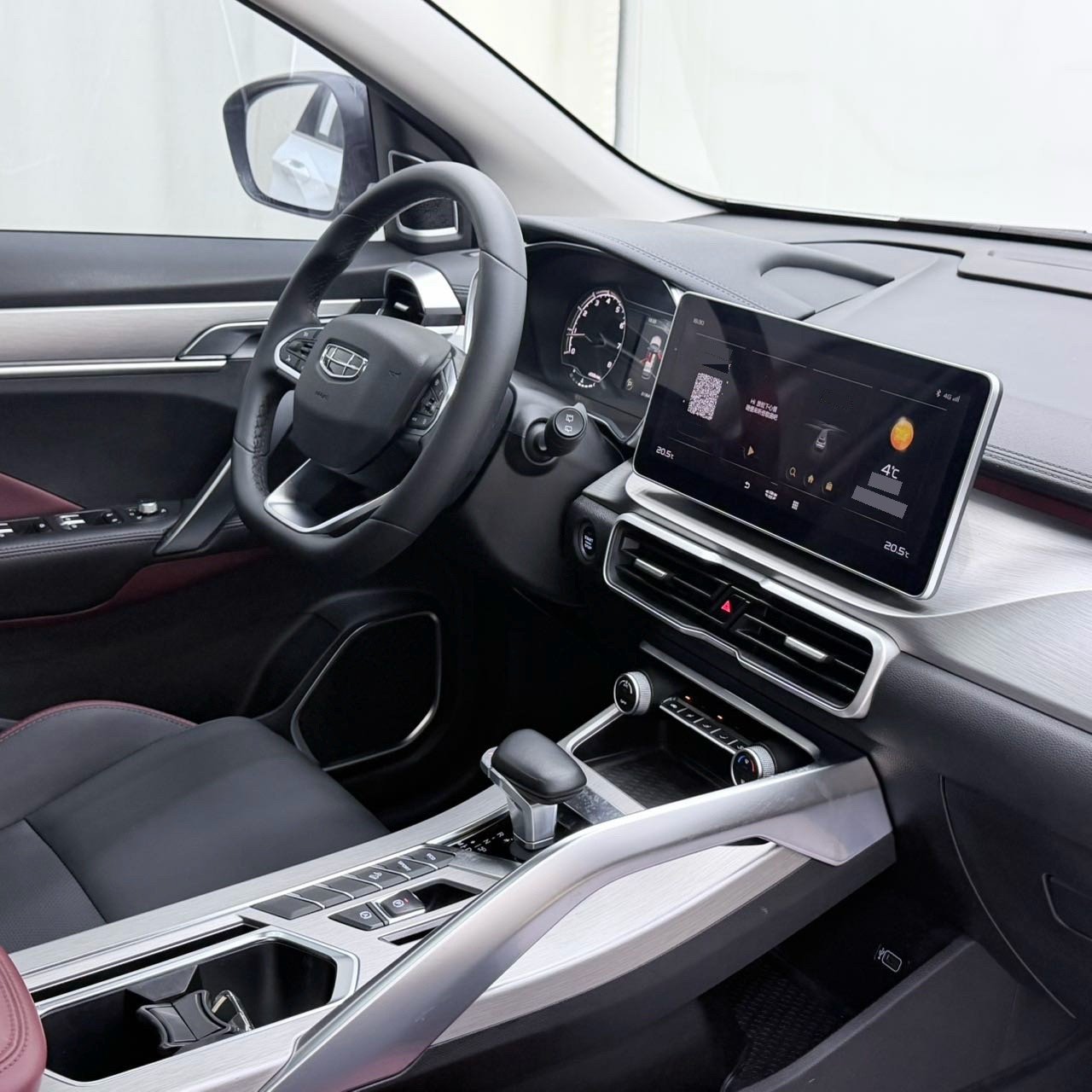 GEELY Coolray 2023 car image #9
