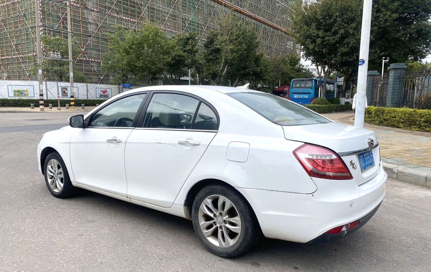 GEELY Emgrand 2014 car image #4