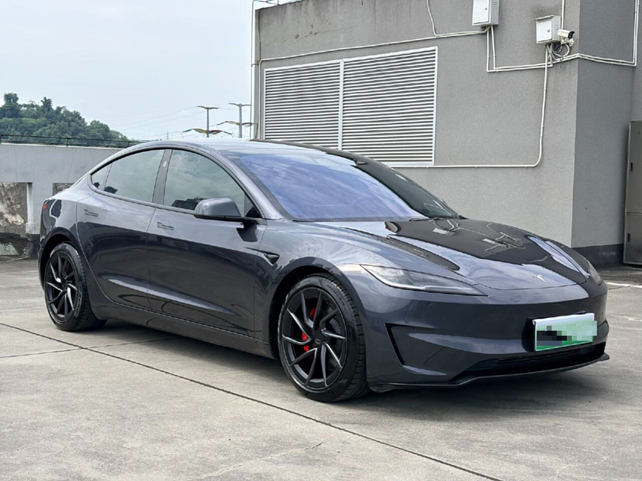 Tesla Model 3 2024 car image #4