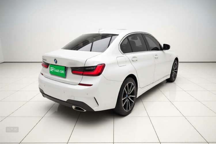 BMW 3 Series 2021 car image #7