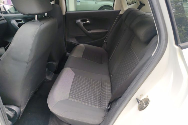 Volkswagen Polo 2019 car image #19