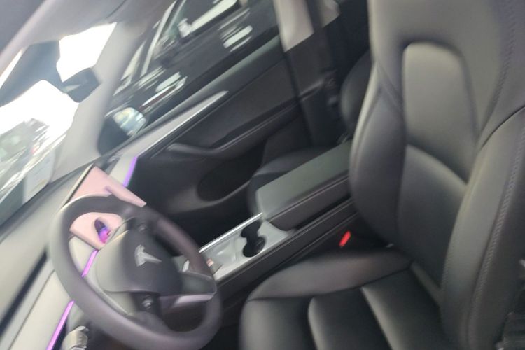Tesla Model Y 2023 #15 Tesla Model Y 2023 car image #15