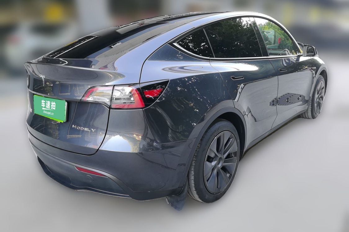 Tesla Model Y 2024 #2 Tesla Model Y 2024 car image #2