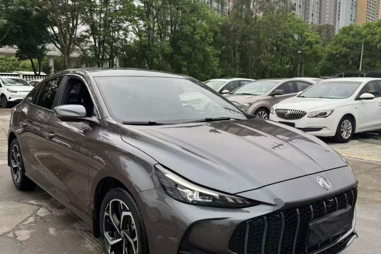 MG 5 2025 imagen de coche #4