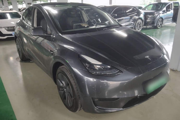 Tesla Model Y 2024 #4 Tesla Model Y 2024 immagine di auto #4