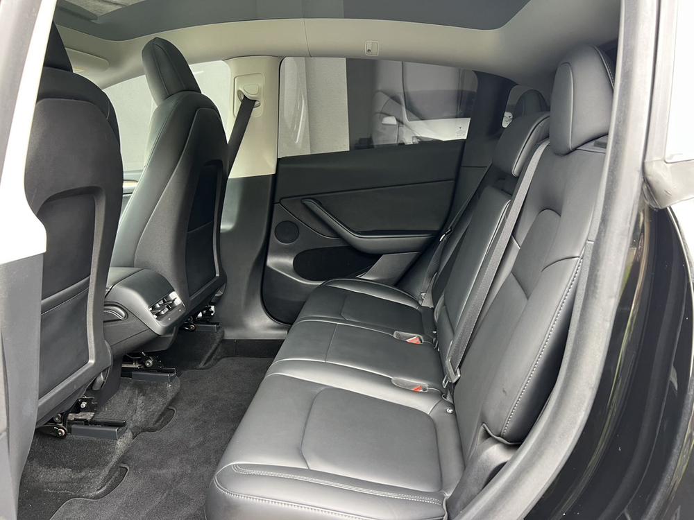 Tesla Model Y 2021 car image #10