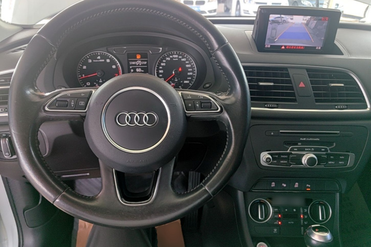 Audi Q3 2016 #10 Audi Q3 2016 car image #10