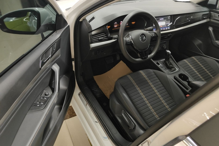 Volkswagen Lavida 2022 car image #16