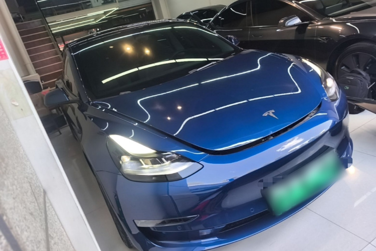 Tesla Model 3 2022 car image #4