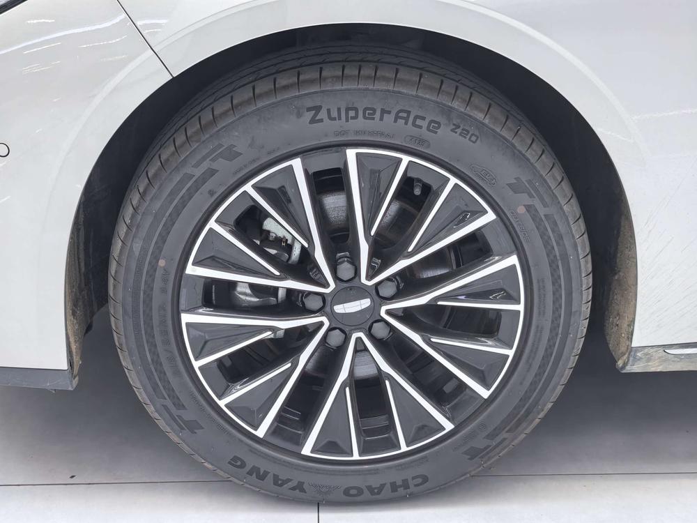 GEELY Emgrand 2025 car image #9