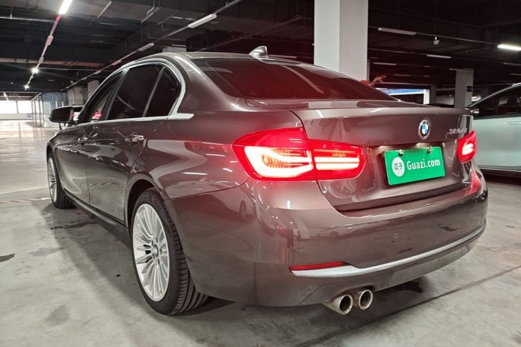 BMW 3 Series 2018 car image #5