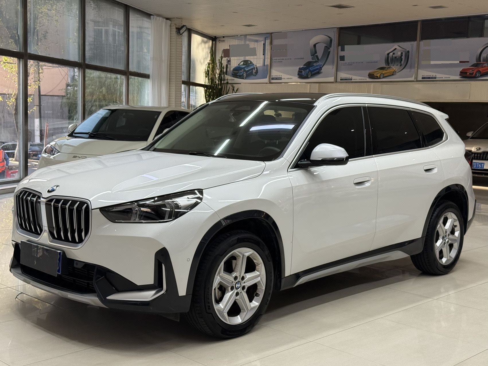 BMW X1 2024 car image 