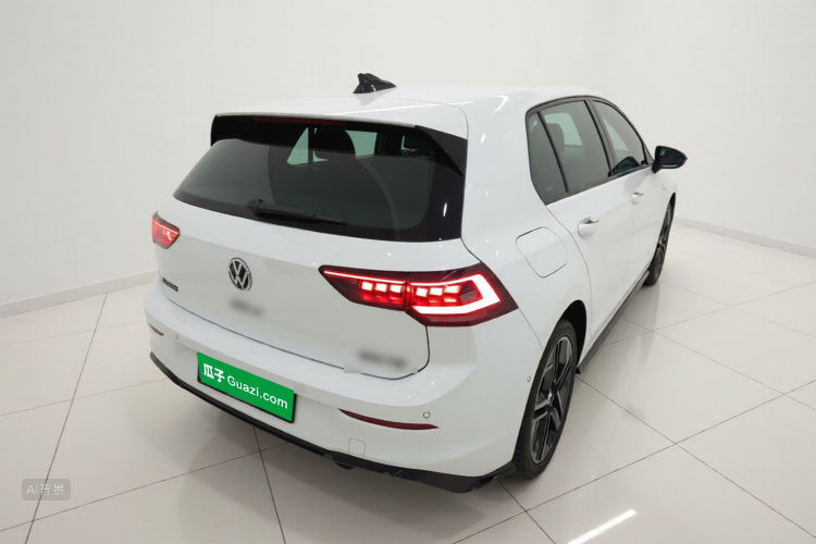 Volkswagen Golf 2024 car image #5