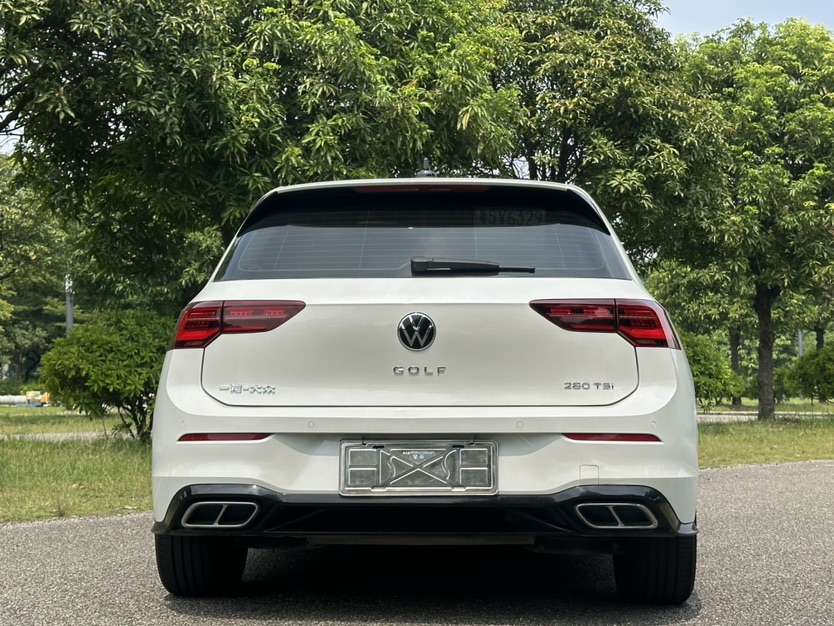 Volkswagen Golf 2023 car image #8