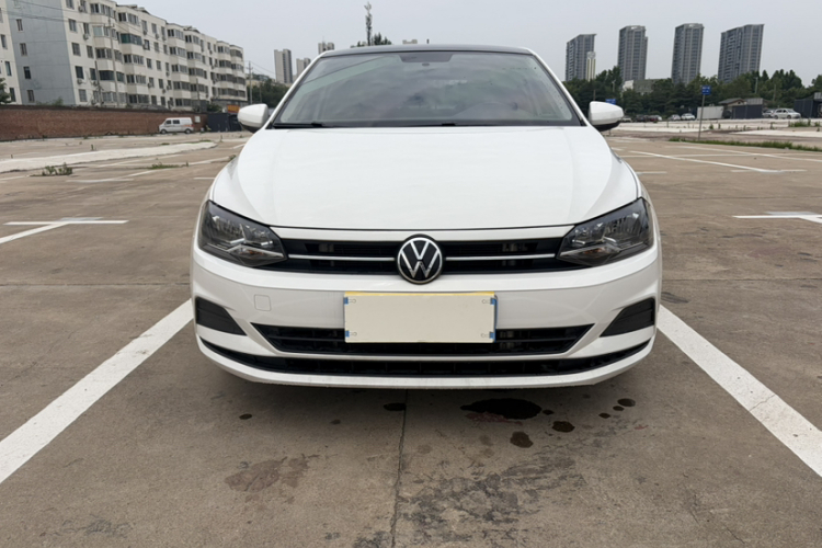 Volkswagen Polo 2021 car image #3