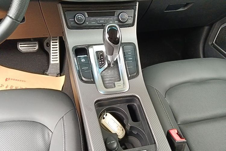 GEELY Emgrand GS 2017 car image #14