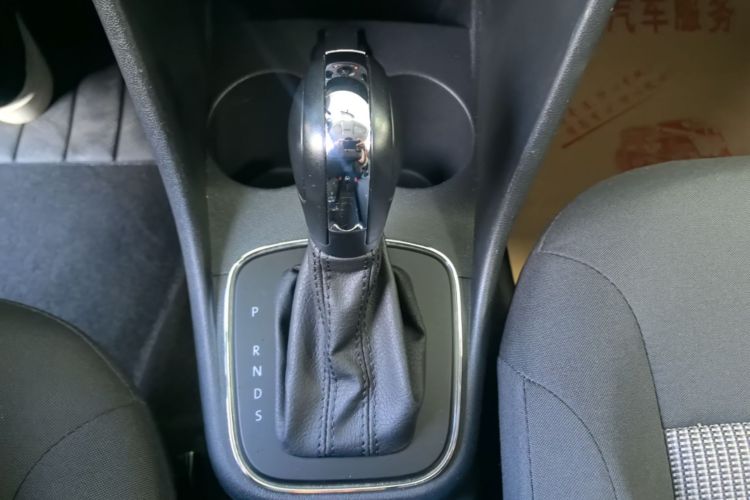 Volkswagen Polo 2019 #18 Volkswagen Polo 2019 صورة سيارة #18