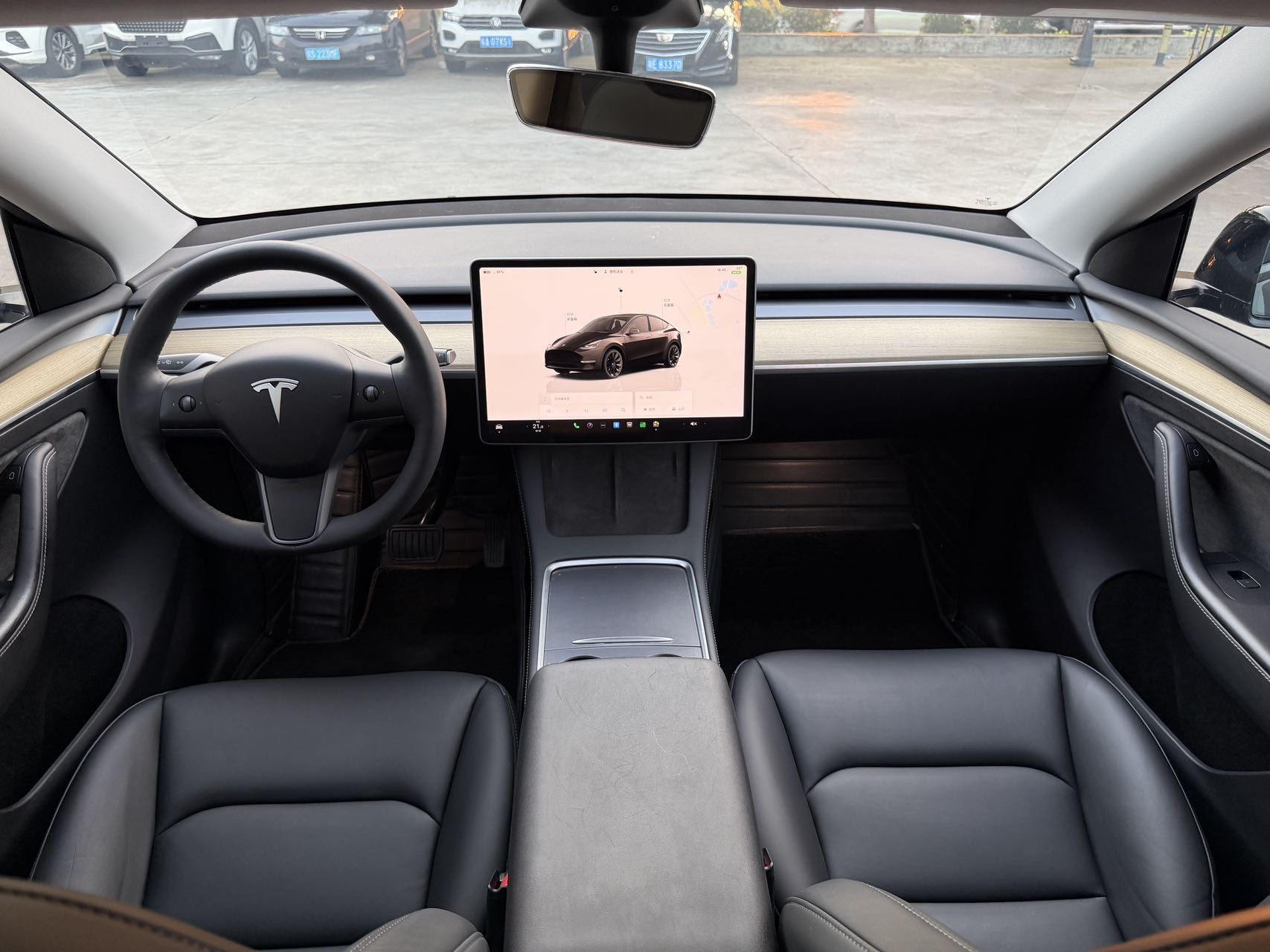 Tesla Model Y 2023 #9 Tesla Model Y 2023 car image #9