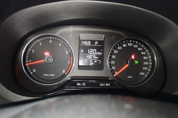 Volkswagen Polo 2015 #13 Volkswagen Polo 2015 car image #13