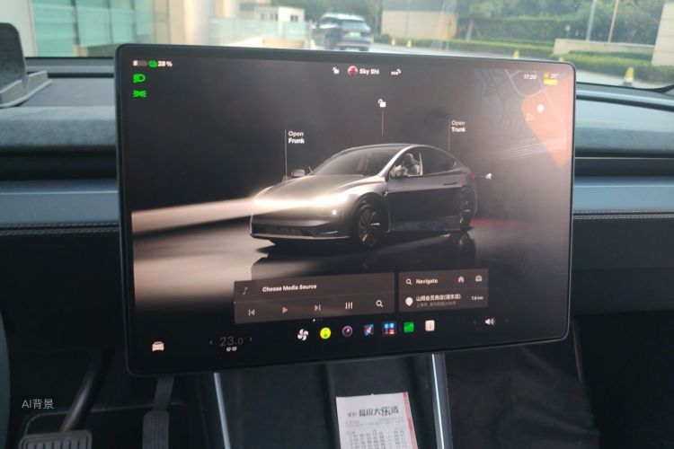 Tesla Model Y 2025 #13 Tesla Model Y 2025 car image #13