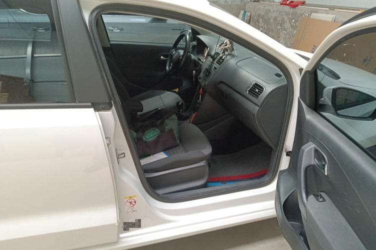 Volkswagen Polo 2016 #21 Volkswagen Polo 2016 car image #21