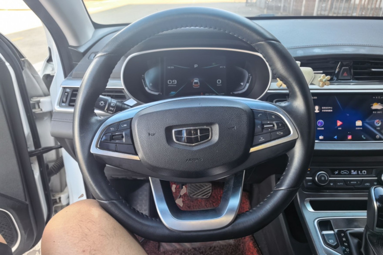 GEELY Emgrand 2019 #15 GEELY Emgrand 2019 car image #15