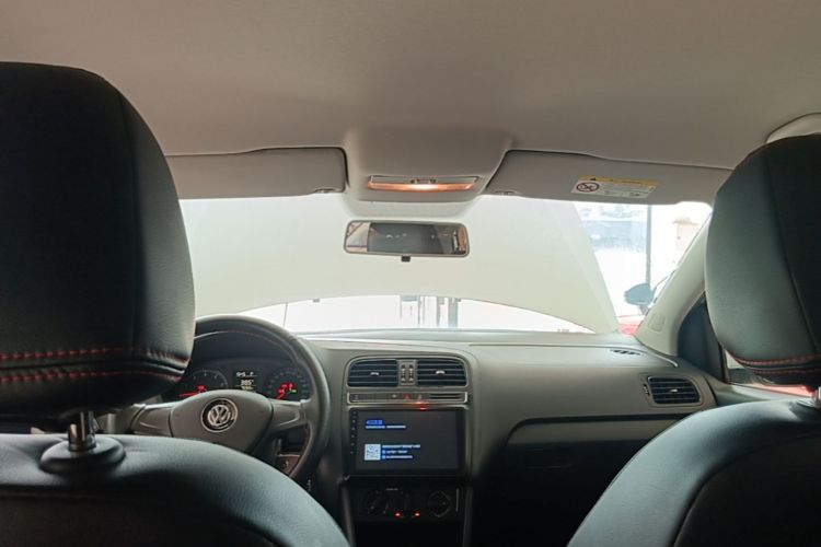 Volkswagen Polo 2018 car image #18