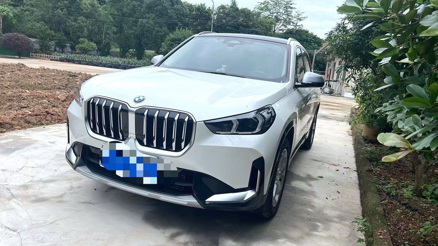 BMW X1 2023 BMW X1 2023 car image