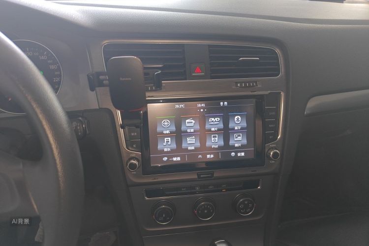 Volkswagen Golf 2015 car image #15