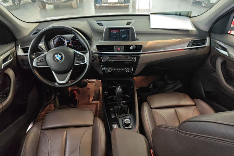 BMW X1 2018 immagine di auto #10
