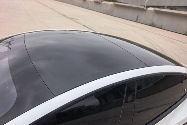 Tesla Model 3 2026 immagine di auto #22