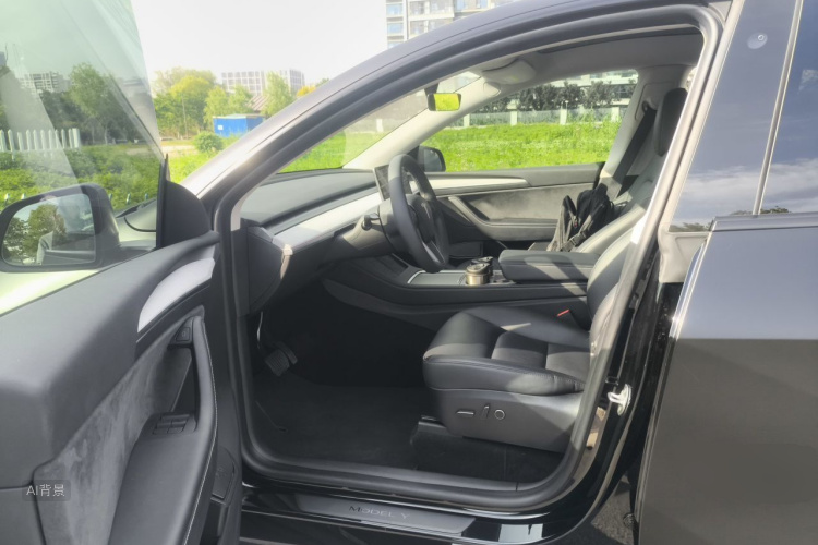 Tesla Model Y 2023 #18 Tesla Model Y 2023 car image #18