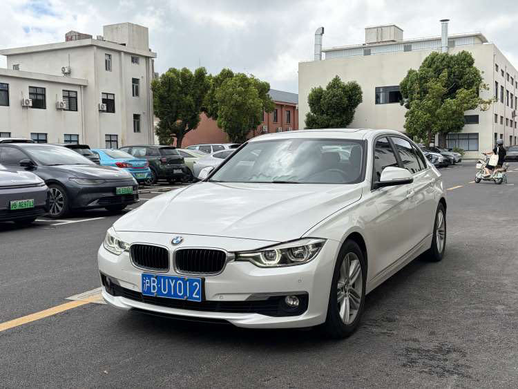 BMW 3 Series 2017 car image 