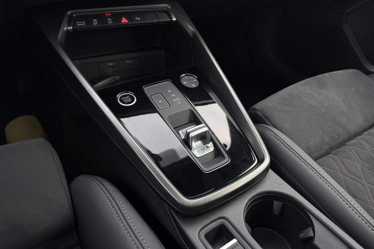 Audi A3 2024 car image #12