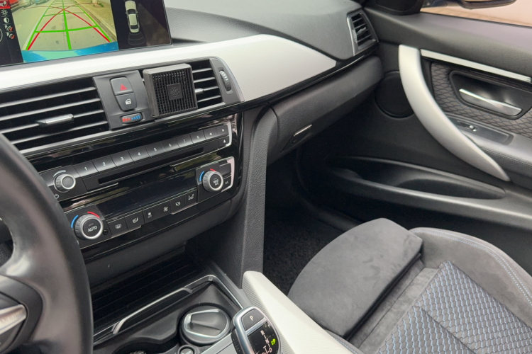 BMW 3 Series 2018 #13 BMW 3 Series 2018 car image #13