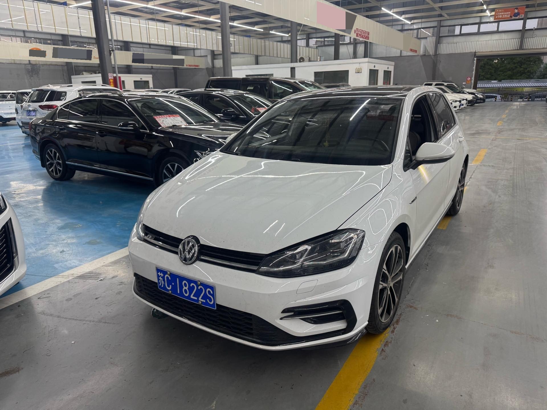 2018 2018 car image