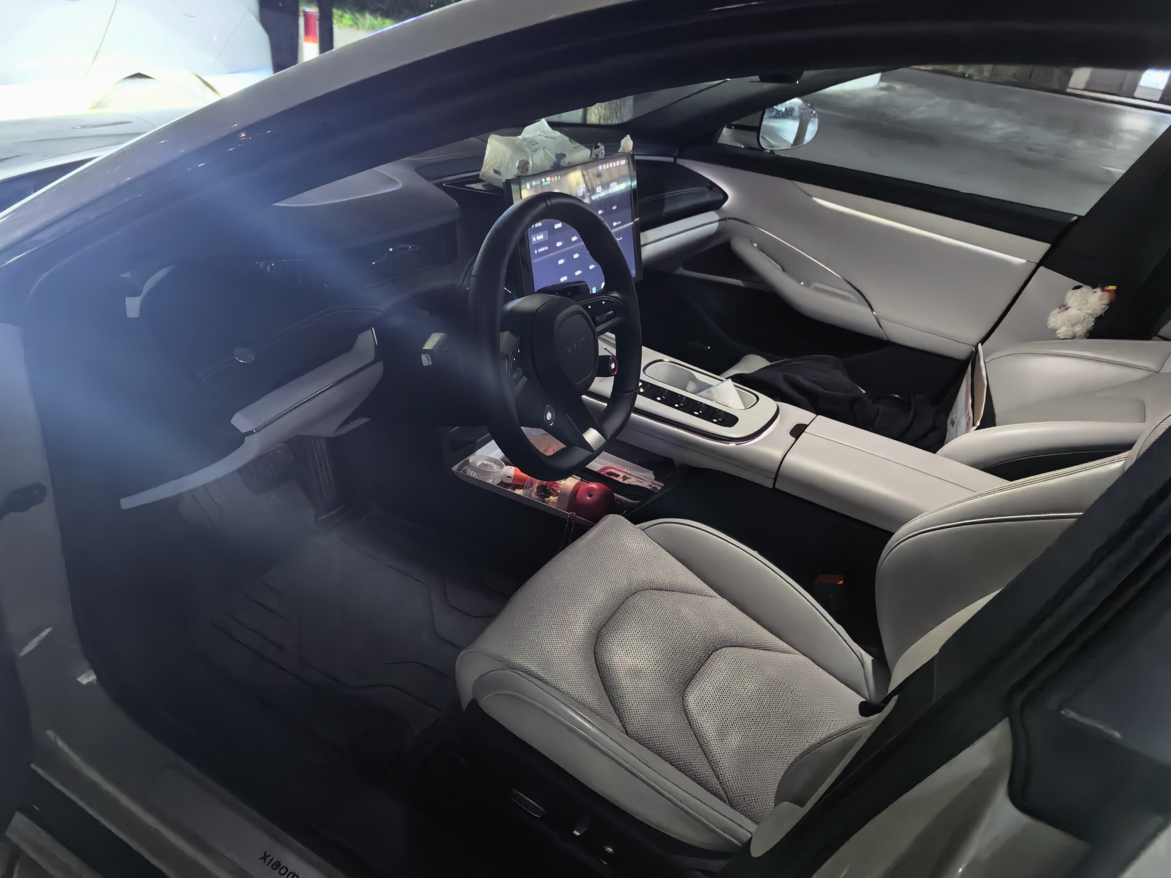 MI SU7 2024 car image #2
