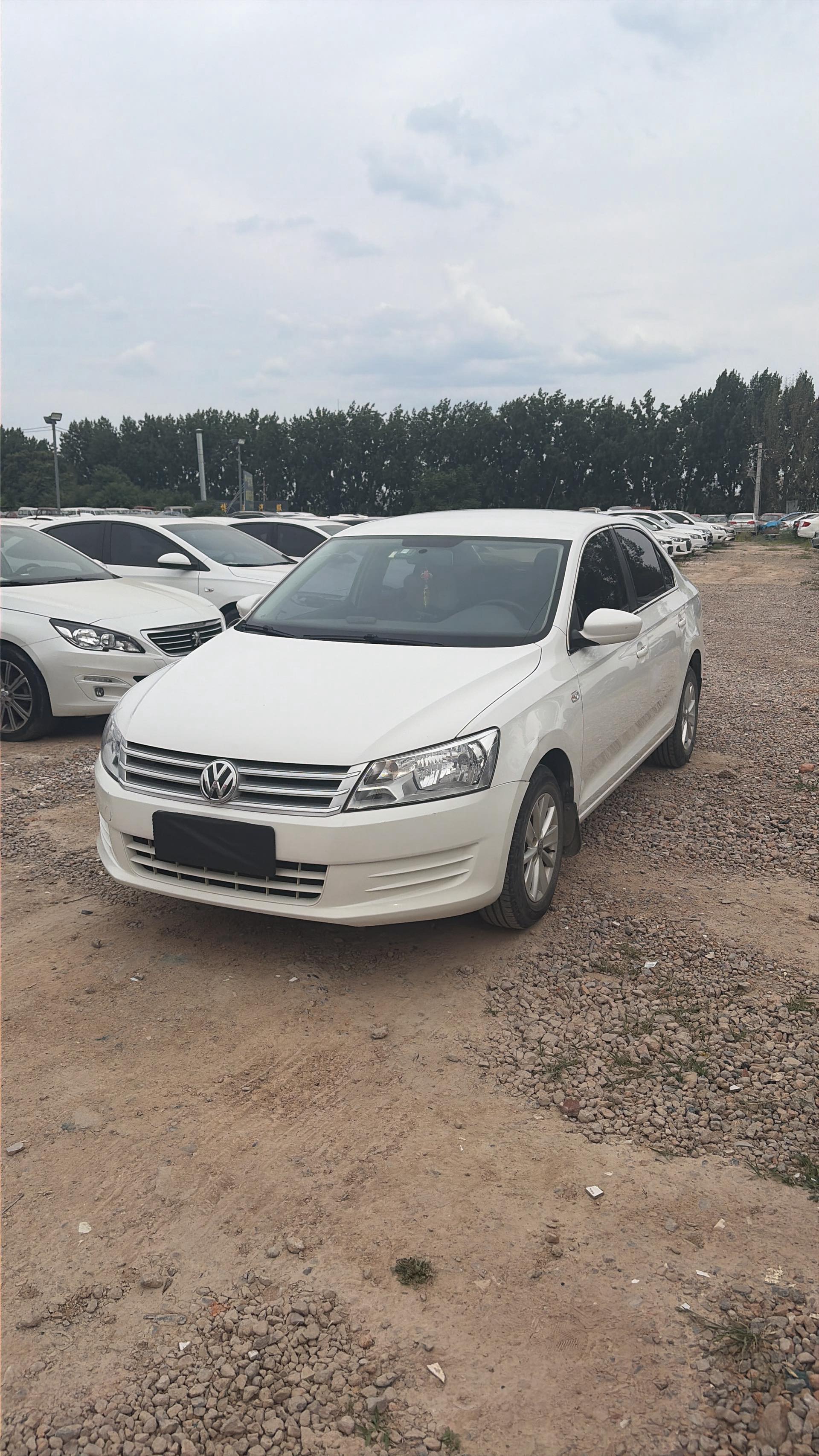 Volkswagen Santana 2015 Volkswagen Santana 2015 car image