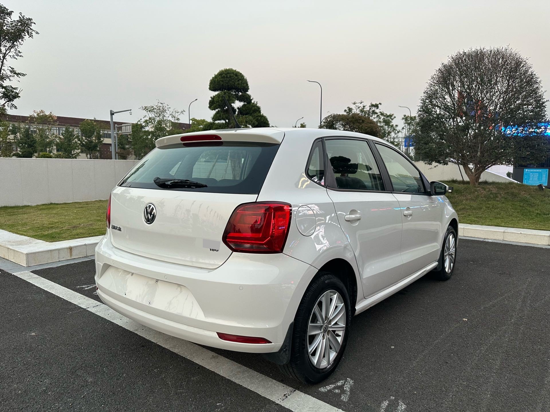 Volkswagen Polo 2015 immagine di auto #10