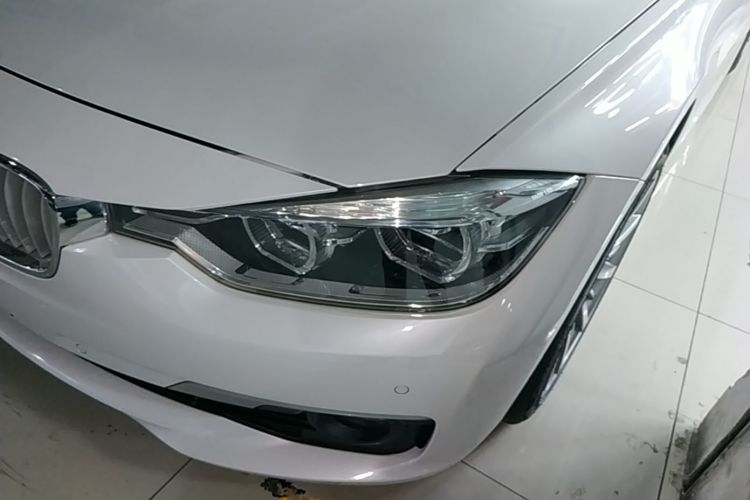 BMW 3 Series 2019 #23 BMW 3 Series 2019 car image #23