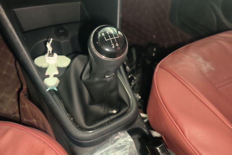 Volkswagen Polo 2018 car image #14