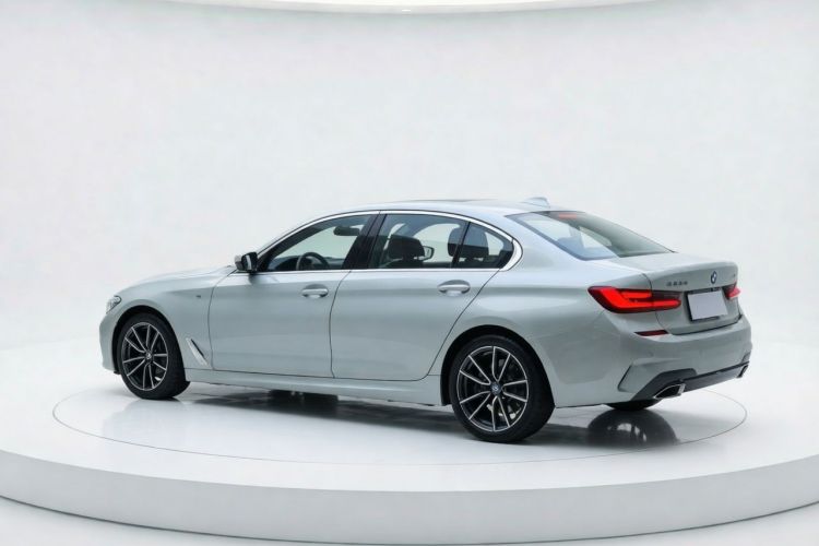 BMW 3 Series 2021 #4 BMW 3 Series 2021 car image #4