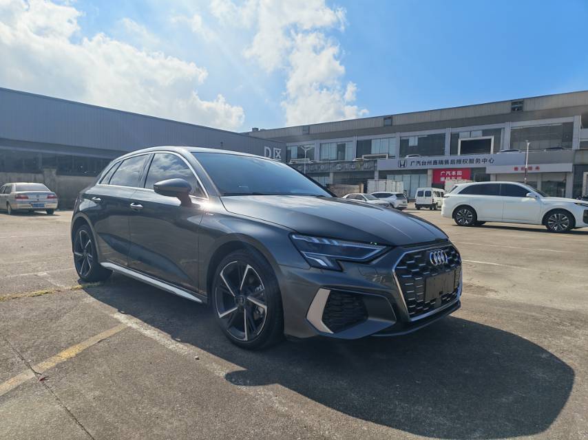 Audi A3 2023 car image #3